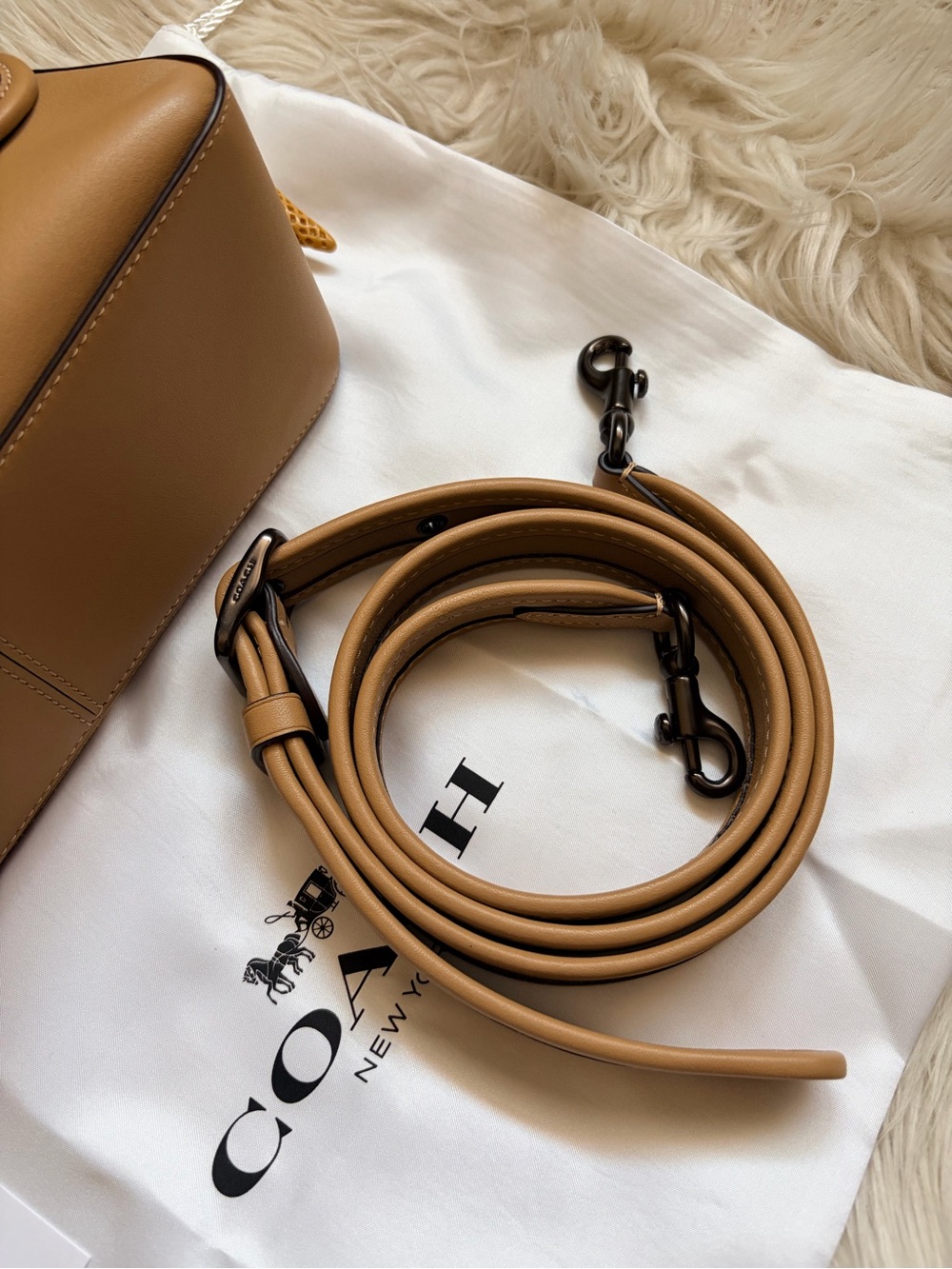 Coach Soft Tabby 26 Suede With Leather Shoulder And Crossbody Strap Toffee - Picture 7 of 17